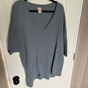 Faded Glory Gray Ribbed V-Neck Top